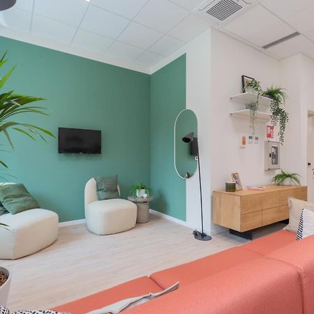 Well-Located Campus Rooms Near City Park Milano Exteriör bild
