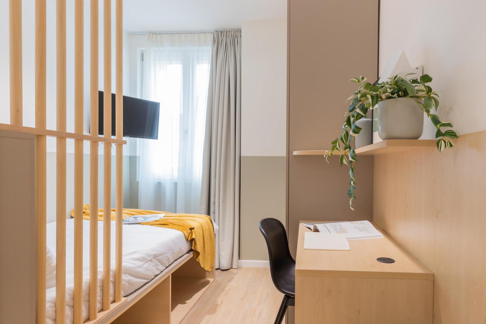 Well-Located Campus Rooms Near City Park Milano Exteriör bild